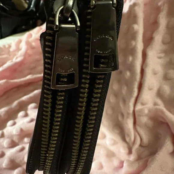 Coach - Picture 5 of 15